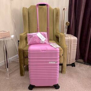 NWT BÉIS The Carry-On Roller in Berry + Luggage Cover